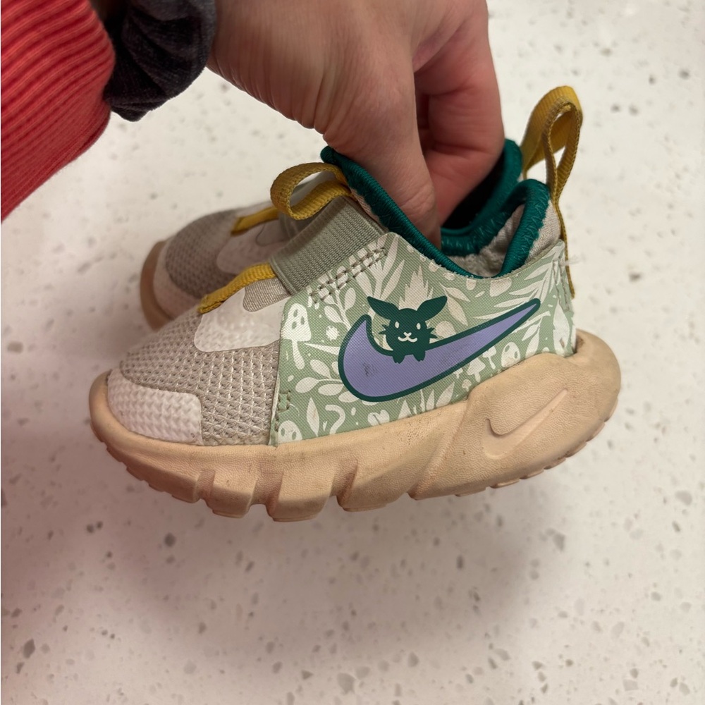 Nike Flex Runner - size 3c